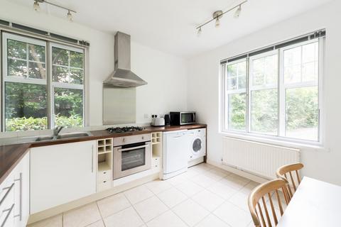 1 bedroom apartment for sale, Holmefield Court, Belsize Grove, London, NW3