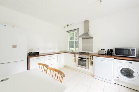 1 bedroom apartment for sale, Holmefield Court, Belsize Grove, London, NW3