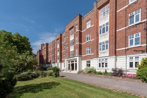 1 bedroom apartment for sale, Holmefield Court, Belsize Grove, London, NW3