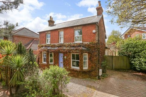 3 bedroom detached house for sale, Echo Barn Lane, Wrecclesham, Farnham, Surrey, GU10