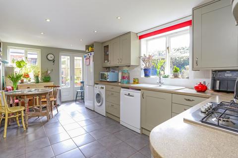 3 bedroom detached house for sale, Echo Barn Lane, Farnham, Surrey, GU10