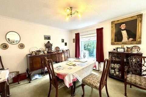 19 Brookfields, Crickhowell, NP8 1DJ