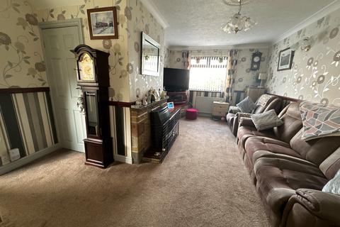 3 bedroom terraced house for sale, Canterbury Road, Winshill, Burton-on-Trent, DE15