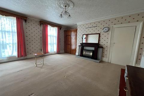 6 bedroom terraced house for sale, Beach Road, South Shields
