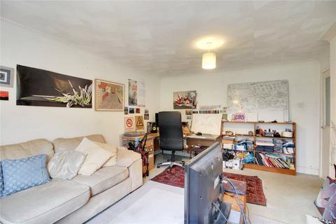 21 Bancroft Close, Stoke Holy Cross, Norwich, NR14 8LT
