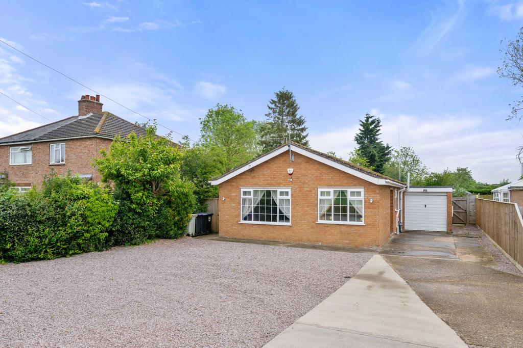 Eastfield Road, Firsby, PE23 2 bed detached bungalow for sale £235,000