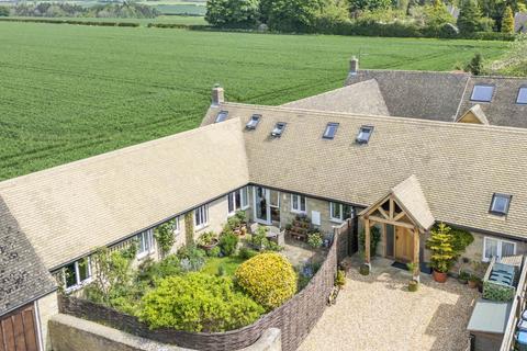 4 bedroom barn conversion for sale, Manor Court, Chadlington