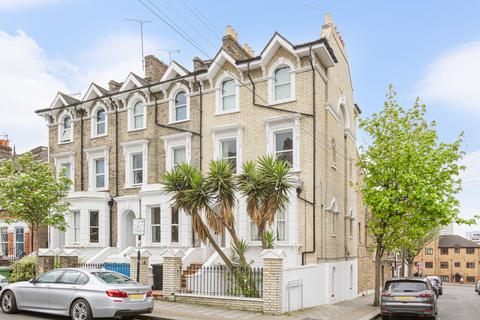 1 bedroom end of terrace house for sale, Aspley Road, London