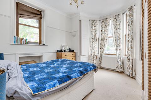 1 bedroom end of terrace house for sale, Aspley Road, London