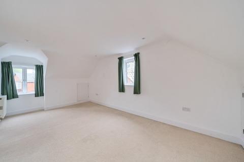 3 bedroom semi-detached house to rent, Twyford, Winchester SO21