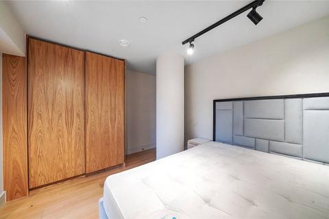 2 bedroom apartment to rent, Tower Bridge Road, London, SE1