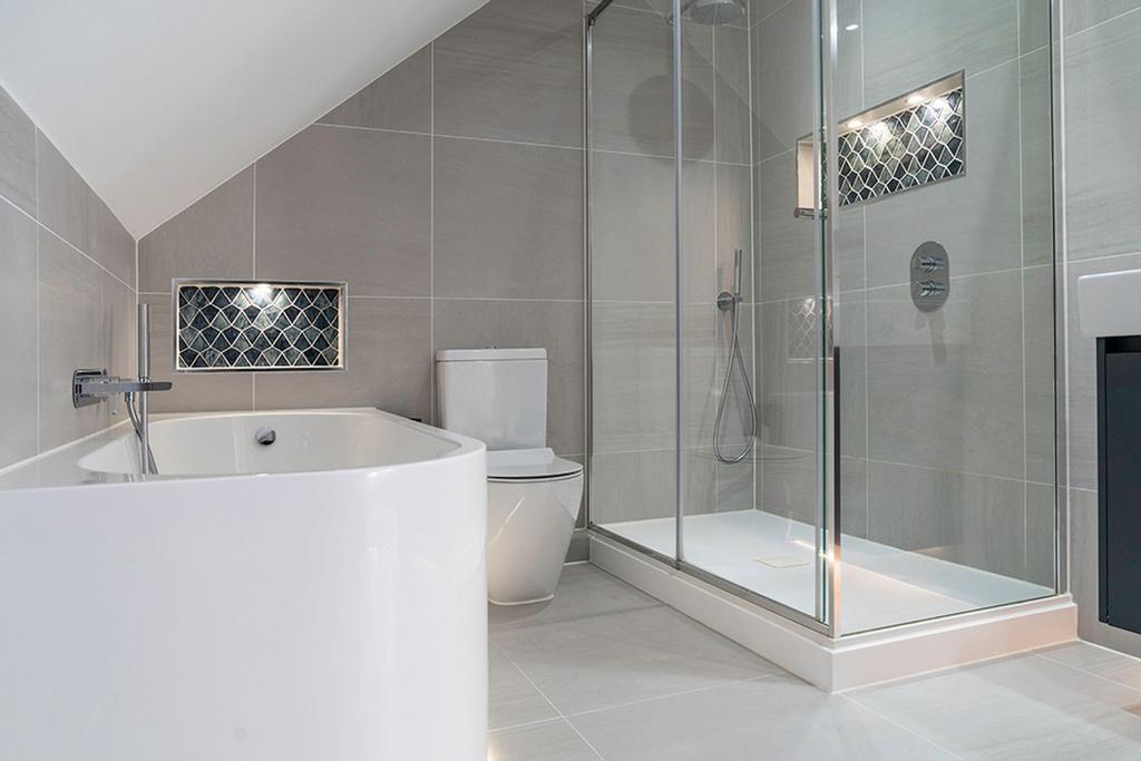 Main Bathroom