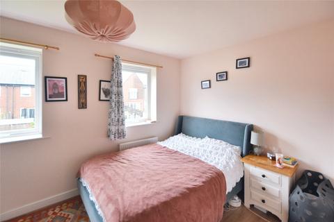 2 bedroom townhouse for sale, Oaklands Crescent, Leeds