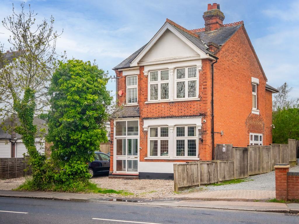 Rayleigh, Rayleigh SS6 3 bed detached house for sale £550,000