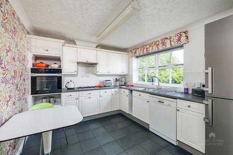 4 bedroom detached house for sale, Smiths Way, Saltash PL12