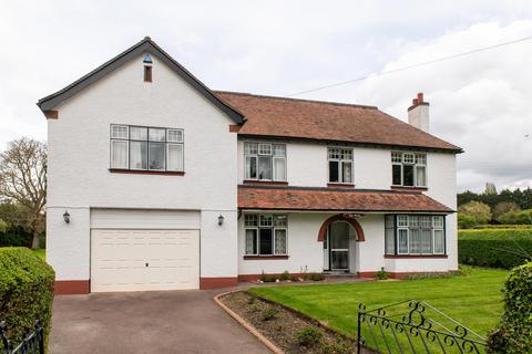 4 bedroom detached house for sale, Evesham Road, Fladbury, Pershore, Worcestershire, WR10