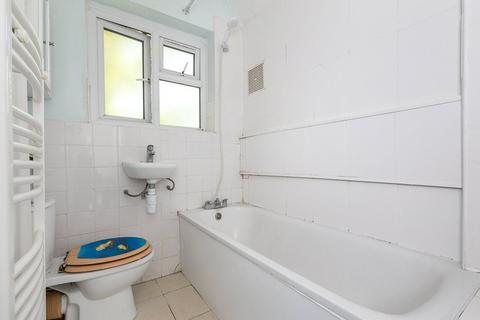 201 Brookehowse Road, London, SE6 3TT