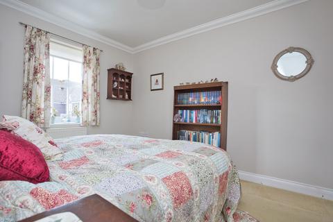 Flat 6, 2 Bridge Close, Sandwich, CT13 9QG