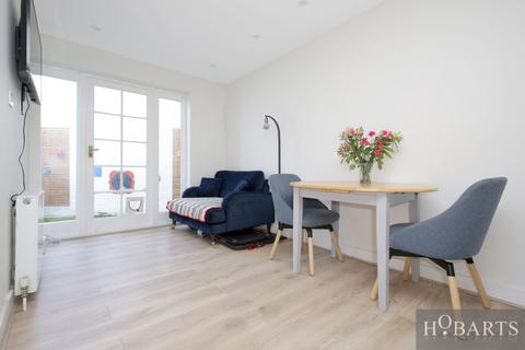 4 bedroom terraced house for sale, Wavel Mews, Crouch End, London N8