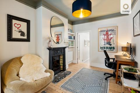 4 bedroom flat to rent, Osborne Road, Brighton BN1