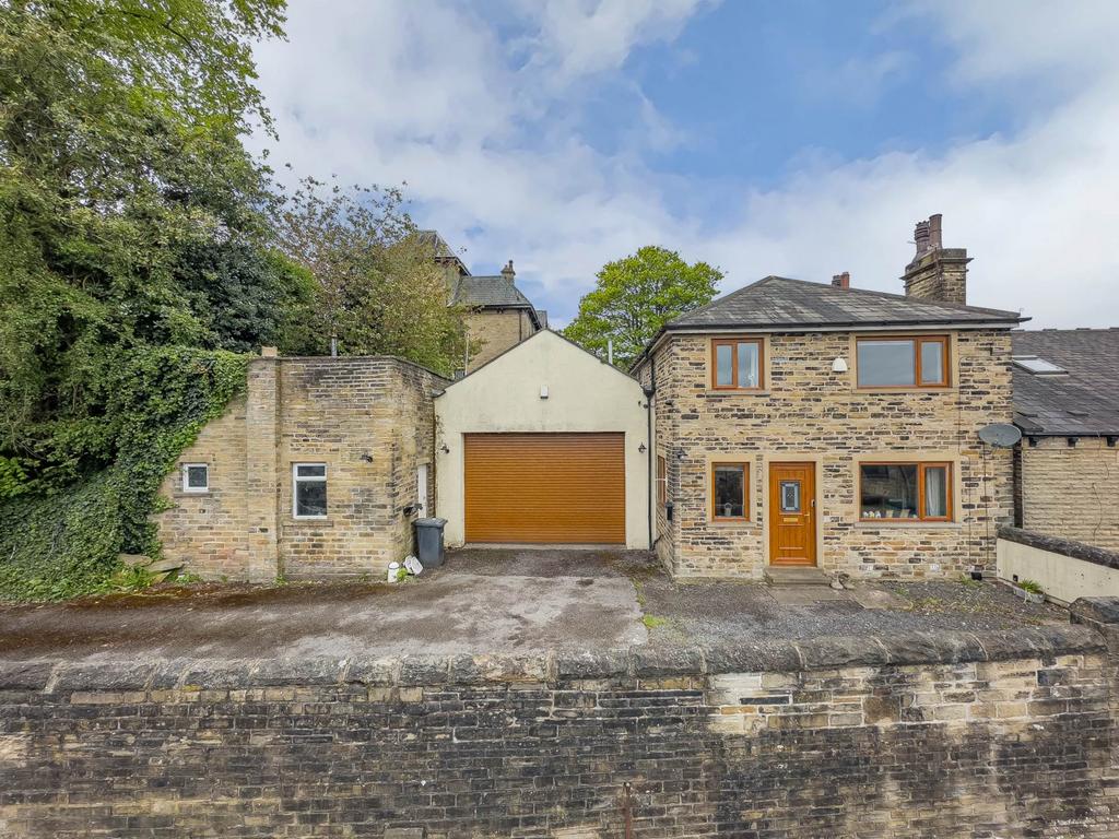 Booth Street, Cleckheaton 3 bed detached house for sale £345,000