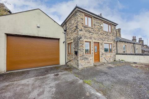 3 bedroom detached house for sale, Booth Street, Cleckheaton