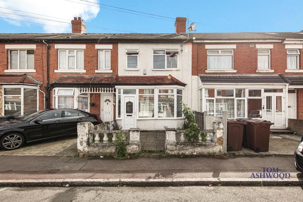 Lancaster Avenue, Barking, IG11 2 bed terraced house for sale £350,000