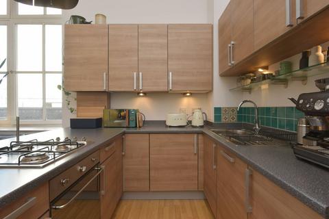 2 bedroom flat for sale, 14/6 Queen Charlotte Street, Leith, Edinburgh, EH6 6AT