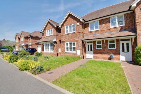 4 bedroom semi-detached house to rent, Almond Close, Hertfordshire WD24