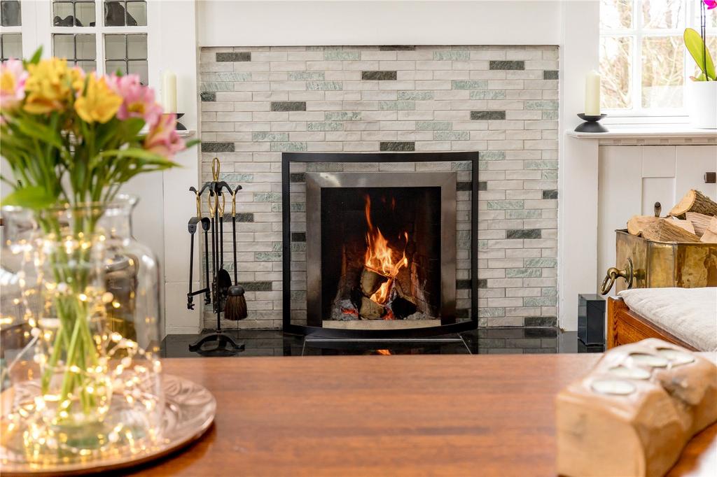 Lounge Fireplace