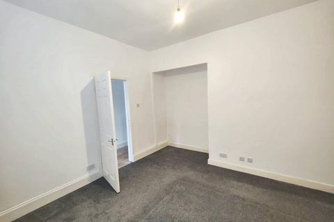 2 bedroom flat to rent, High Street East, Wallsend NE28