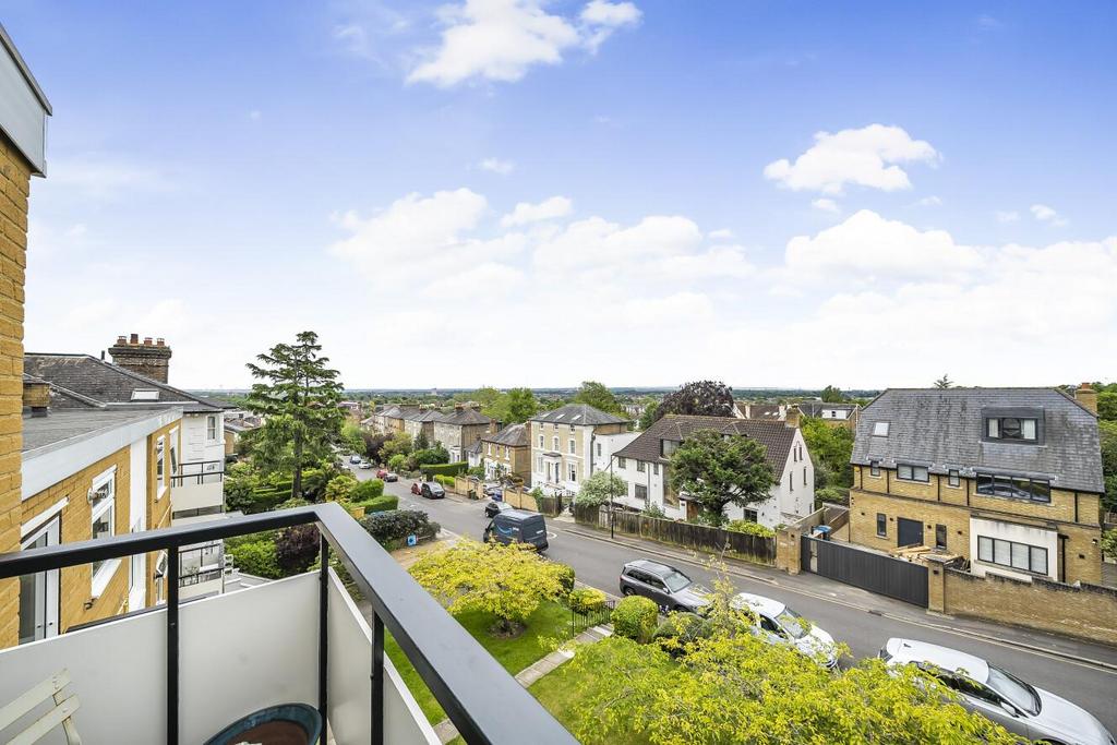 Thornton Hill, Wimbledon 2 bed flat for sale £550,000