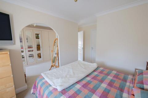 11 Thurlow Close, Saxmundham, IP17 1GD