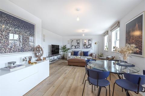 2 bedroom apartment for sale, Blackheath Road, London, SE10