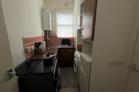 1 bedroom apartment to rent, Flat 2, 16 Mayfield Road