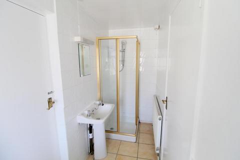 10 Ember Road, Slough, SL3 8ED