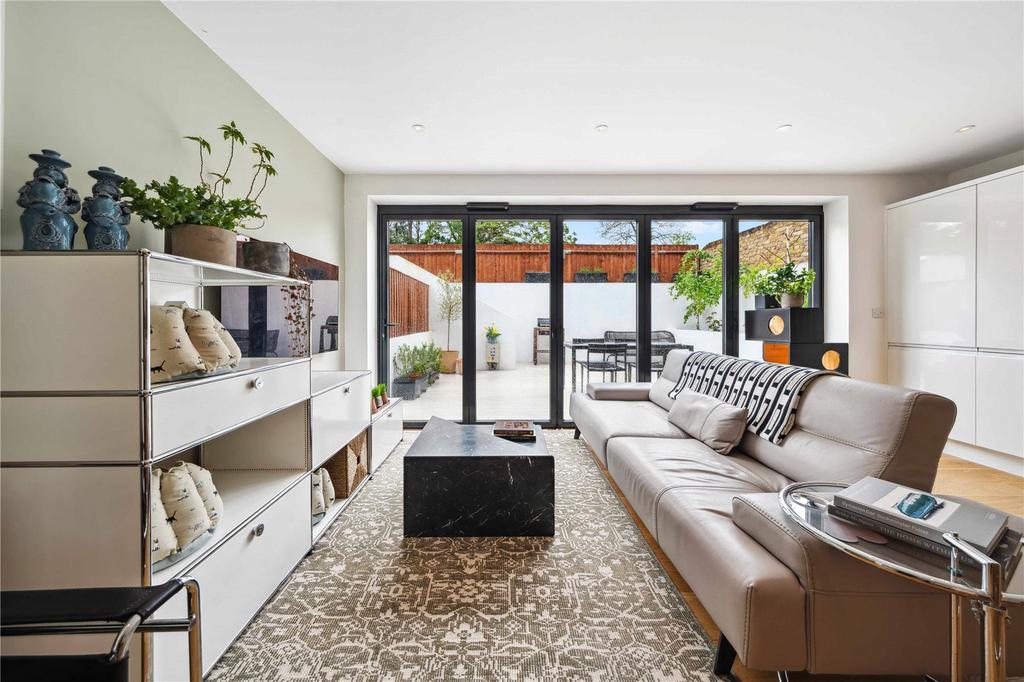 Carlton Road, London, W5 3 bed apartment for sale £1,050,000