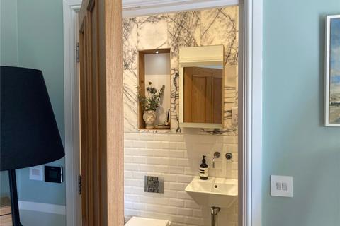 Flat 4, 13 Carlton Road, London, W5 2AW