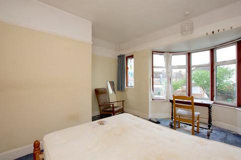 228 Burnt Oak Lane, Sidcup, DA15 8LN