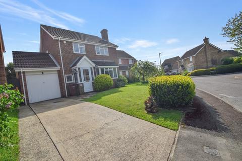 4 bedroom detached house for sale, Stanley Road, Chatham, ME5