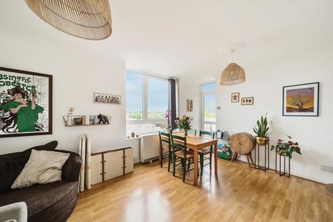 2 bedroom apartment for sale, Greenlaw Court, Mount Park Road, London