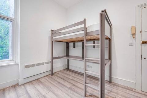 1 bedroom apartment to rent, Warwick Road London SW5