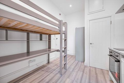 1 bedroom apartment to rent, Warwick Road London SW5