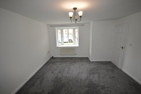 3 bedroom semi-detached house to rent, Manor Way, Bolton-upon-Dearne, Rotherham, South Yorkshire, S63