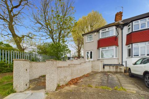 3 bedroom end of terrace house for sale, Clovelly Road, Bexleyheath, Kent, DA7