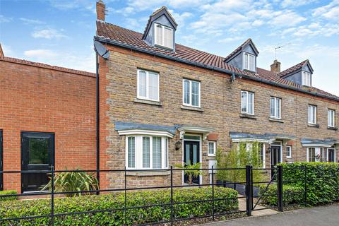 4 bedroom end of terrace house for sale, Blackbridge Court, Thrapston, NN14