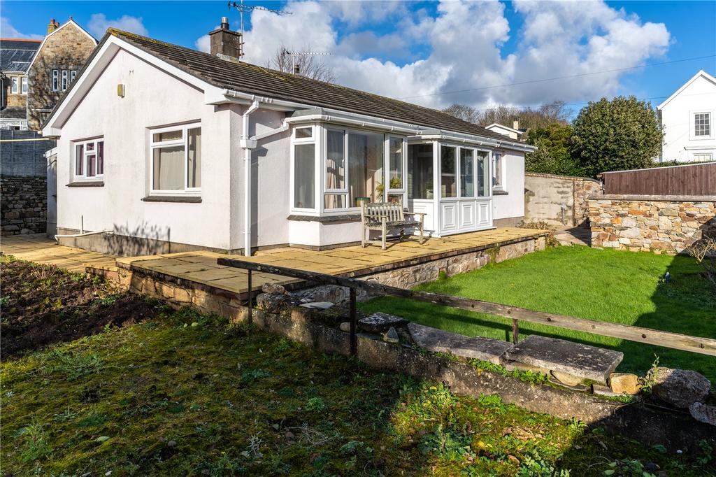 Penzance, Penzance TR18 3 bed bungalow for sale £525,000