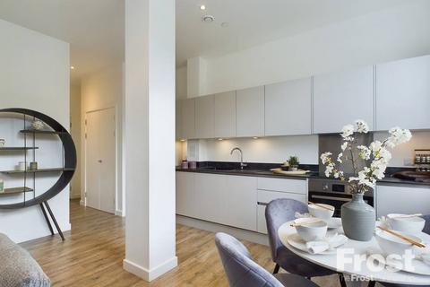1 bedroom apartment for sale, London Road, Staines-upon-Thames, Surrey, TW18