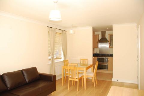 1 bedroom flat to rent, Gilbert White Close, Perivale, Greenford, UB6