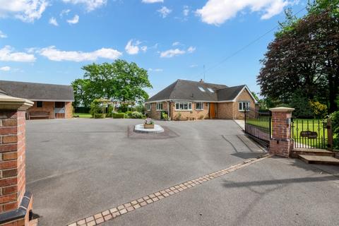 4 bedroom detached bungalow for sale, Trap Street, Lower Withington